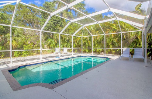 Riverview Estates Casa | Hermosa casa tranquila junto a la piscina cerca de la playa No 1 de América