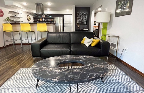 Reed Apartamento | Apartamento moderno de 2 dormitorios en Reed College, muy bien ubicado, con patio privado