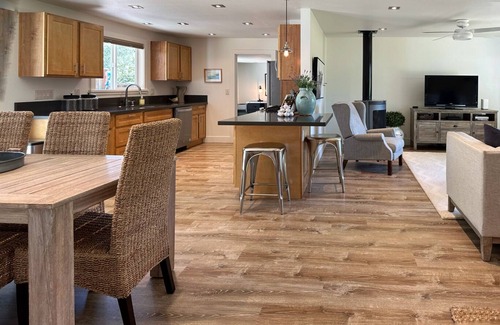 Napa Casa | Casa de campo recientemente renovado que limita con Yountville!