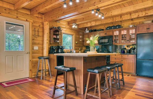 Blandford Casa | Tranquil Retreat 6-BR Total in the Berkshires