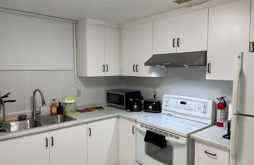 Willowdale Casa | Retiro Tranquilo: ¡Un Acogedor Espacio Independiente Te Espera en North York!