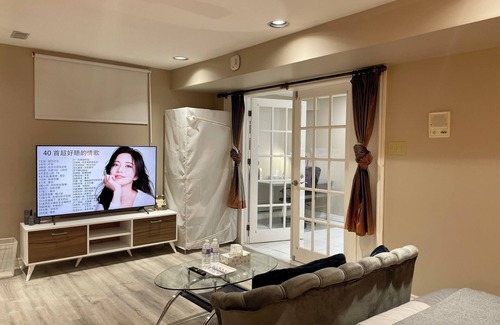 Willowdale Casa | Retiro Tranquilo: ¡Un Acogedor Espacio Independiente Te Espera en North York!
