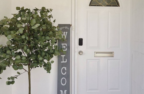 Westminster Casa | Tranquil Retreat in Little Saigon. 15’ from DISNEYLAND