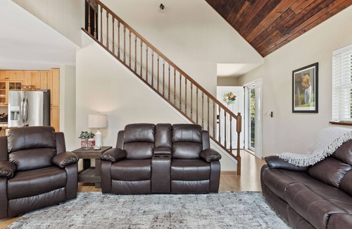 Rome Casa | Tranquil Retreat on Lake Arrowhead Golf Course