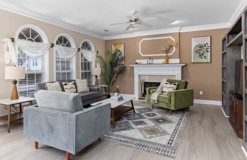 Alpharetta Casa | Tranquil Retreat on Kimball Trace