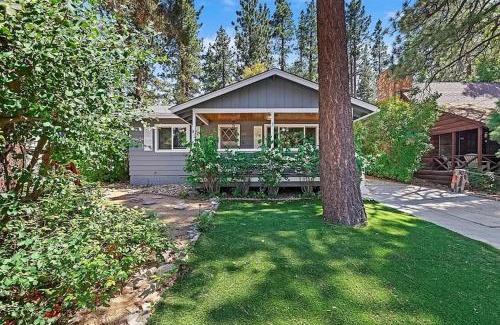 Big Bear City Casa | Tranquil Retreat with Fenced Backyard, Hot tub & Bar
