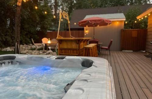 Big Bear City Casa | Tranquil Retreat with Fenced Backyard, Hot tub & Bar