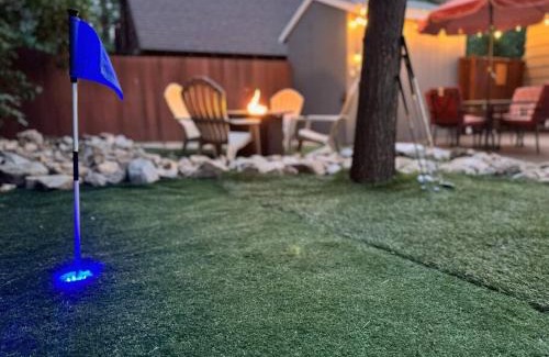 Big Bear City Casa | Tranquil Retreat with Fenced Backyard, Hot tub & Bar