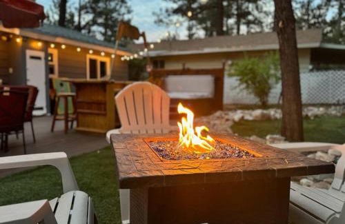 Big Bear City Casa | Tranquil Retreat with Fenced Backyard, Hot tub & Bar