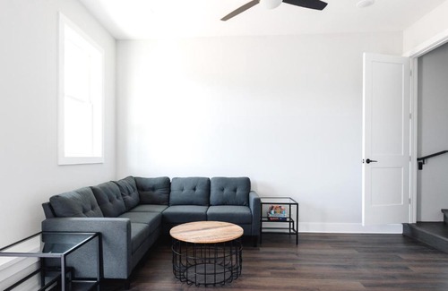 Woodfin Apartamento | Tranquil River Home