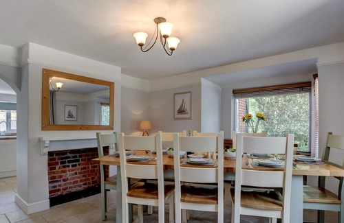 Stalham Casa | Tranquil Riverside Property situated at the side of the River Ant