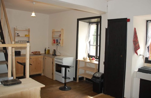 Saint-Mathieu Cabaña | Tranquil Rural Retreat Farm Cottage, N ° St Mathieu, Haute Vienne / North Dordogne
