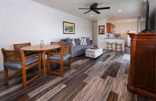 Cayucos Apartamento | Tranquil Seaside Escape near Beach, Restored Boutique Suite, sleeps 4