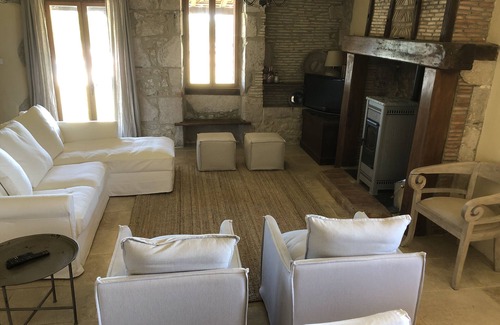 Eymet Otro | Tranquil Secluded Farmhouse