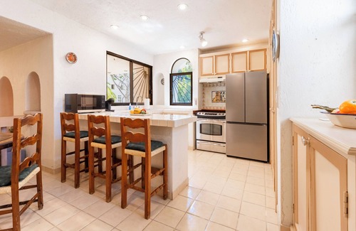 Campo de Golf Fonatur Condominio | Tranquil & spacious Baja gem in hotel zone. Convenient location/1 kg, 2 qn beds
