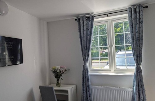 South Ruislip Apartamento | Tranquil Studio Retreat With Free Parking