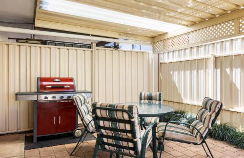 Torrensville Apartamento | Tranquil Suite - 2BR, Parking, Wifi