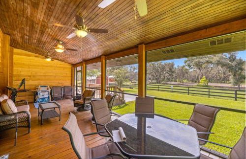 Williston Casa | Tranquil Suite with Porch Less Than 2 Mi to Cedar Lakes!