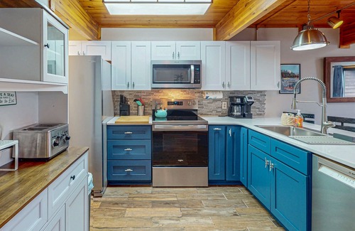 Sunplace Casa | Tranquil & sunlit lake retreat with pool, fire pit, & views - near skiing & golf