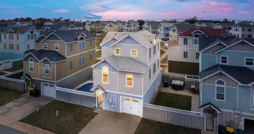 Whalehead Beach Casa | Tranquil Sunrises Pool & Boardwalk Walk to Beach