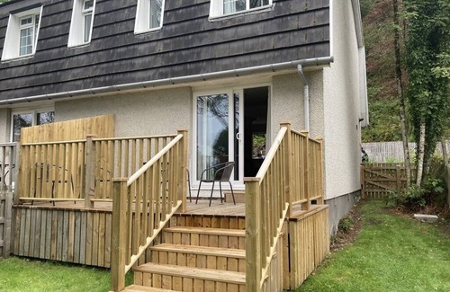 West Laroch Cabaña | Tranquil surroundings close to the Loch beach access only 10 miles to Ben Nevis.