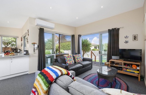 Hilltop Casa | Tranquil Tauhara - Taupo Central Holiday Home