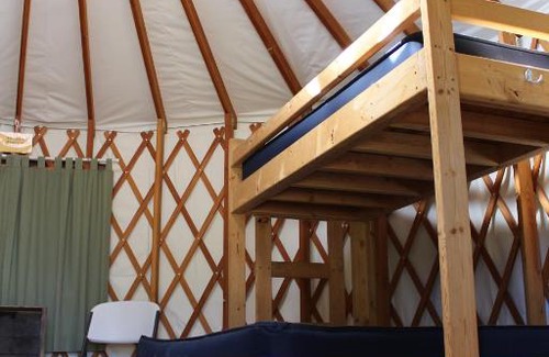 Sturgeon Bay Complejo | Tranquil Timbers Yurt 3