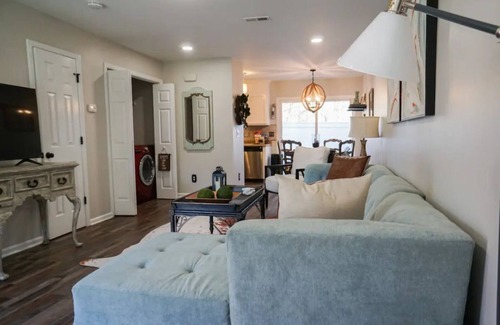 Northeast Raleigh Casa | Tranquil Townhome - Convenient NE Raleigh location