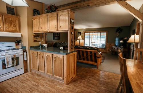 Custer Casa | Tranquil Trailside
