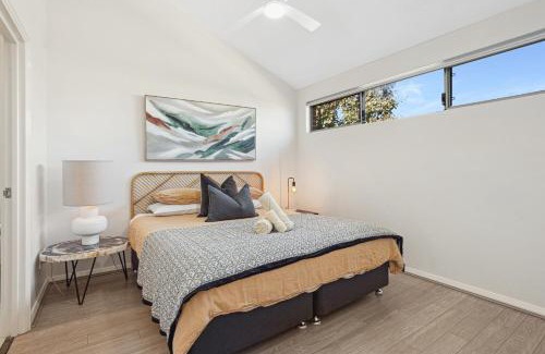 Bassendean Casa | Tranquil Tree Views 2 Bedroom 2 Bathroom Apartment