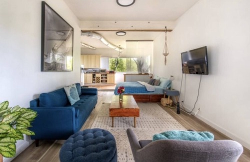 Piedmont Pines Apartamento | Tranquil Treehouse Studio