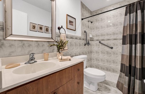 Tamiami Casa | Trópicos Tranquilos: Retiro con 3 Habitaciones y 2 Baños, Piscina Privada