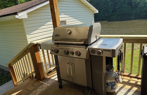 Rowlesburg Casa | Tranquil updated 2-bedroom home on Cheat River in Rowlesburg, WV