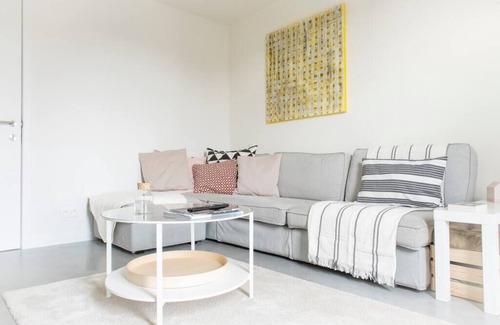 Zwijnaarde Apartamento | Tranquil Urban Escape: 2-BDR Retreat in Ghent