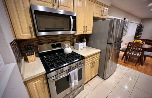 Montrose Apartamento | Tranquil 2 Beds/2 Baths in the Heart of Montrose!