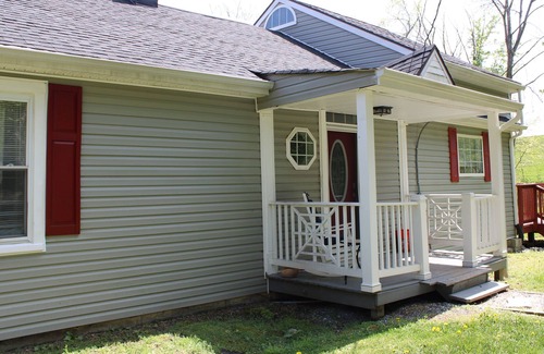 Brownsville Casa | *Tranquil Valley Cottage*