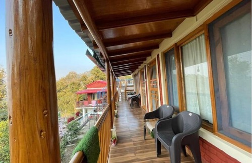 Kaul Casa | Tranquil View Cottage - 02 Bedroom Home with View