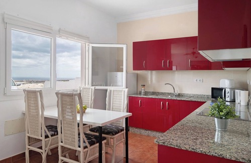Guime Casa | Tranquila Villa Calera 2 con piscina compartida, vista al mar, terraza y Wi-Fi