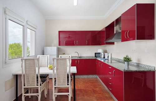 Guime Casa | Tranquila Villa Calera 2 con piscina compartida, vista al mar, terraza y Wi-Fi