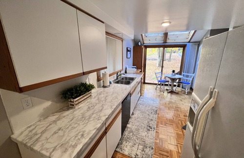 Central Lake Cabaña | Tranquil waterfront cottage in Central Lake