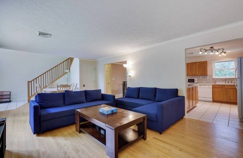 Pocono Summit Casa | Tranquil Waters – Kayaks Firepit Lakefront