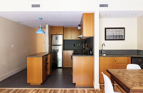Bouvet Island Condominio | Tranquil Waterside Living: Dream Condo on the Lake!