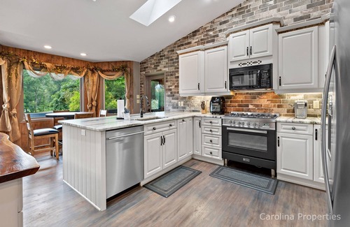 Lake Lure Casa | TranquiliTee Retreat on Apple Valley Golf course!