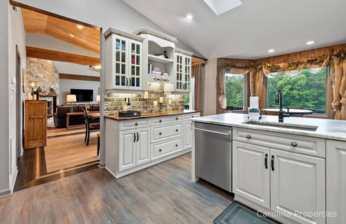 Lake Lure Casa | TranquiliTee Retreat on Apple Valley Golf course!