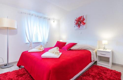Mokosica Apartamento | Tranquility and Nature in 4 Bedroom with Sea View