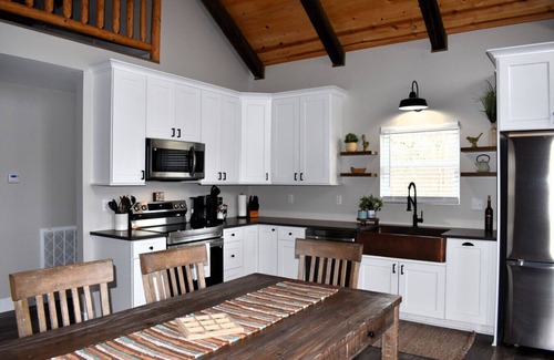 McArthur Cabina | Tranquility at Arrowhead Hill