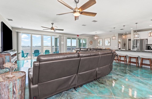 Little Torch Key Casa | Tranquility Bayview House-Ocean Front with boat basin and boat ramp