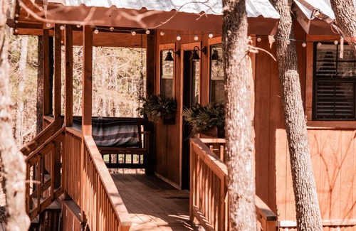 Valley View Casa | Tranquility Cabin - experience the wild wonders of Oak Meadow Ranch