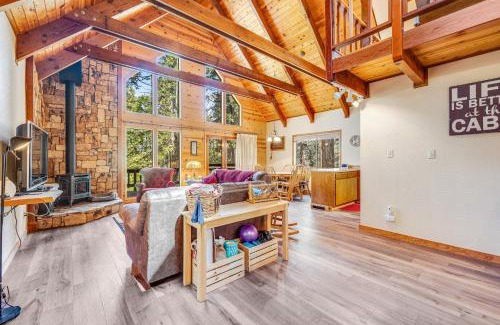 Arnold Casa | Tranquility in the Woods