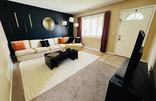 Trenton Casa | Tranquility in Trenton -Sleeps 9